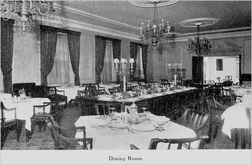 Dining Room
52 Park Place
Image from Gonzalo Alberto
