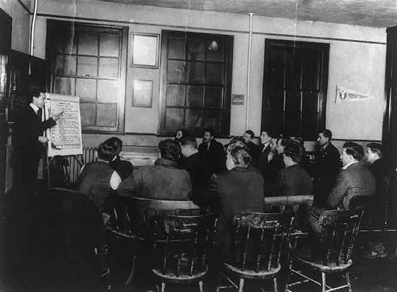 Italian Immigrants studying English
Image from LOC
