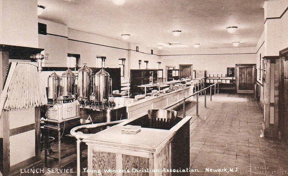 Lunch Service
Postcard
