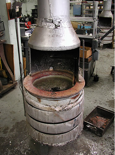 Molten lead pot

