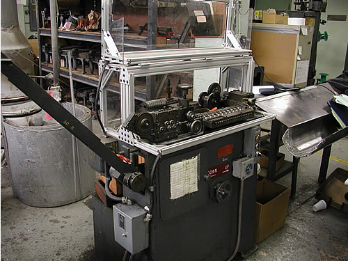 Wire cutting machine
