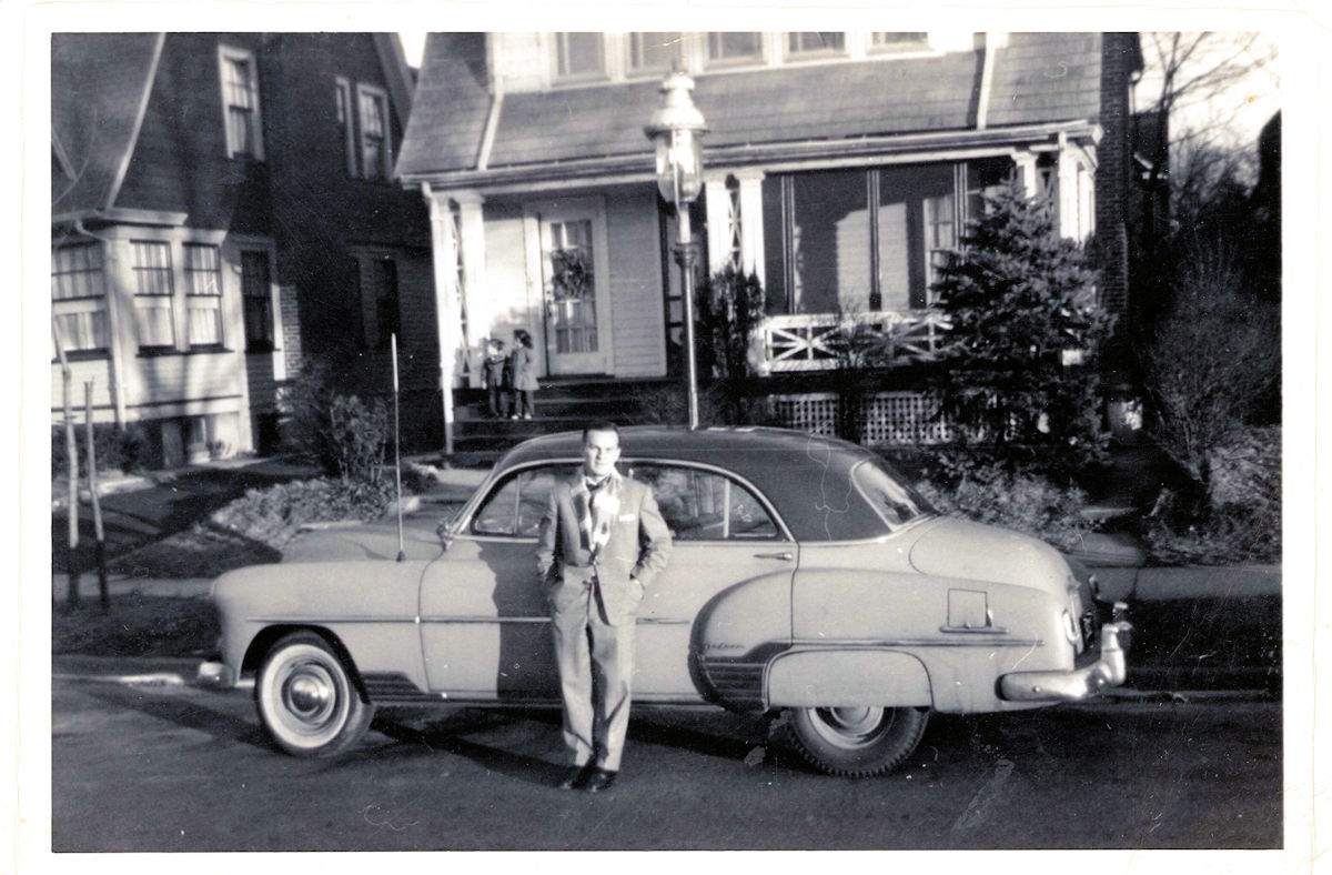 Dr. NIkola Majnaric
1958 in front of 40 Ampere Parkway, East Orange - kids  Dagmar Majnarich Dee-Dee and Roman Majnarich - Romy
