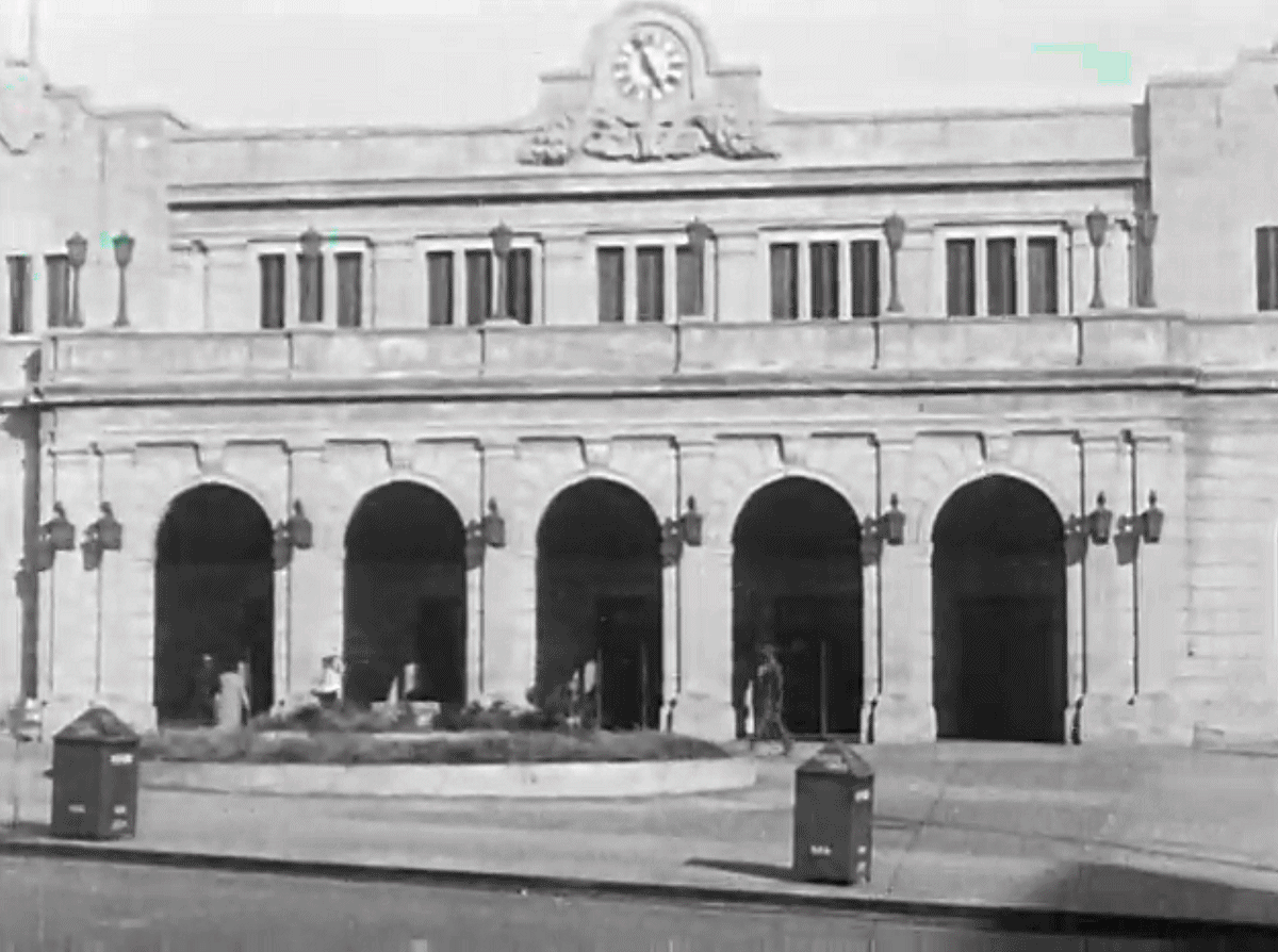 Photo from "Sightseeing in Newark, N. J. by John H. Dunnachie: 1926"
