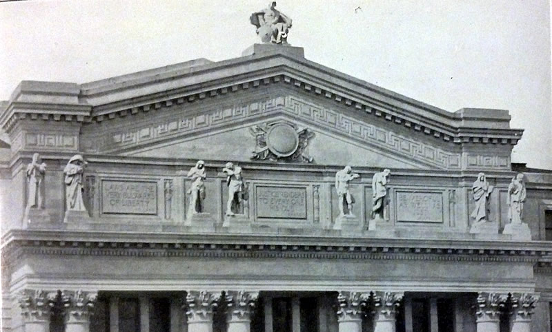 Apex of the Essex County Court House
Photo from "A History of the City of Newark" 
Lewis Historical Publishing Company
