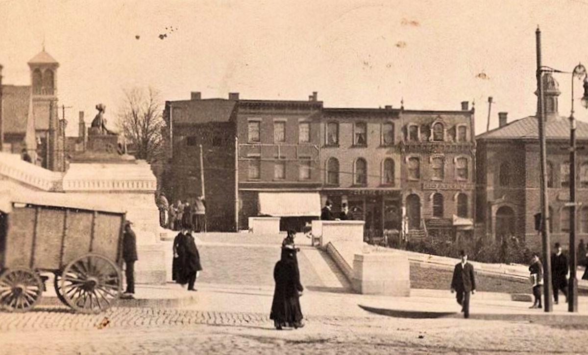 Front Steps prior to the Lincoln Statue
1908
Photo from the Stokes Archives

