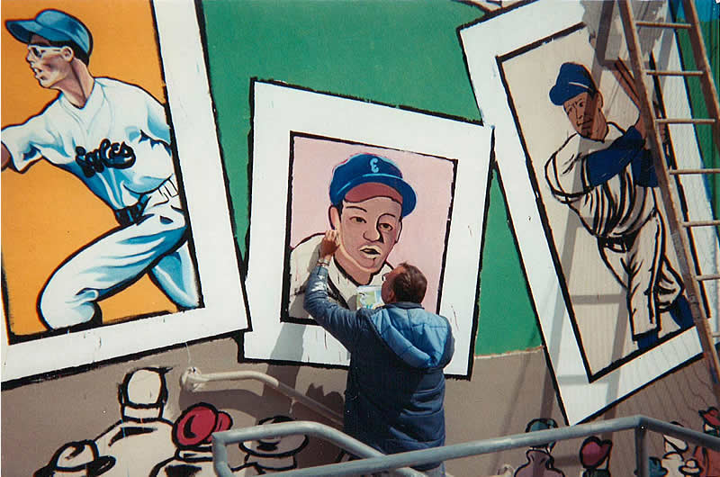 Richard La Rovere was commissioned in 2000 to create a tribute at Bears Stadium honoring the players of the former Newark Eagles Negro League that played in the 1930s-40s.

Photos from Richard La Rovere
