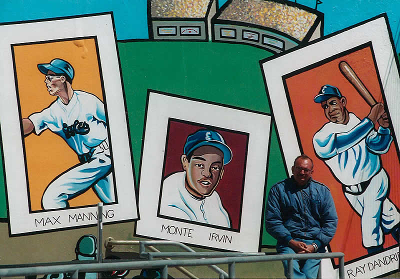 Richard La Rovere was commissioned in 2000 to create a tribute at Bears Stadium honoring the players of the former Newark Eagles Negro League that played in the 1930s-40s.

Photos from Richard La Rovere
