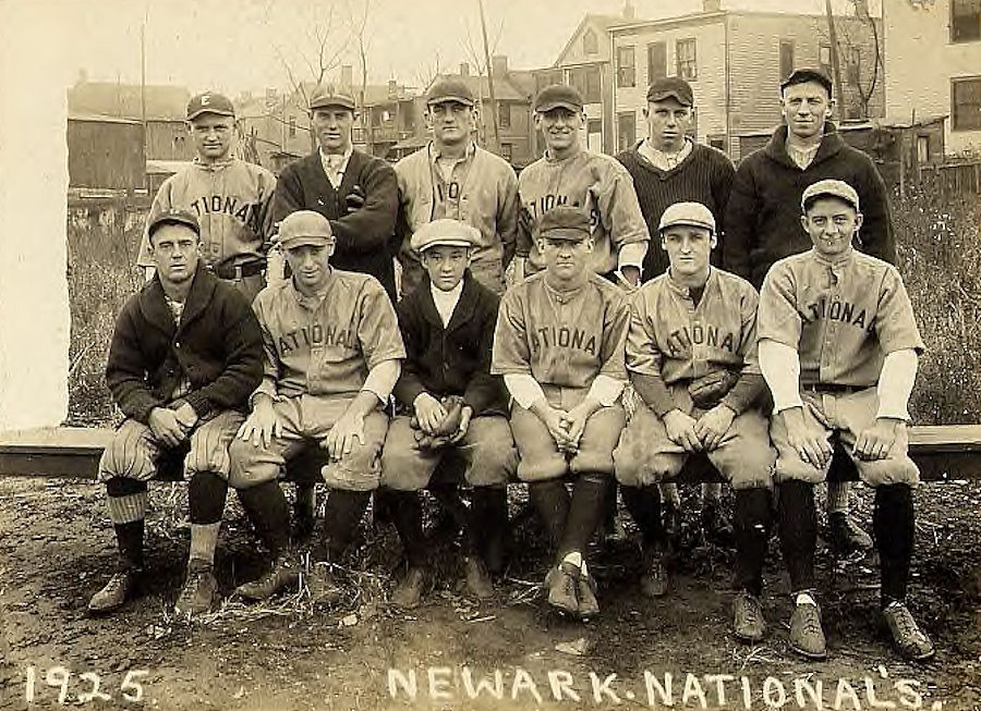 1925
