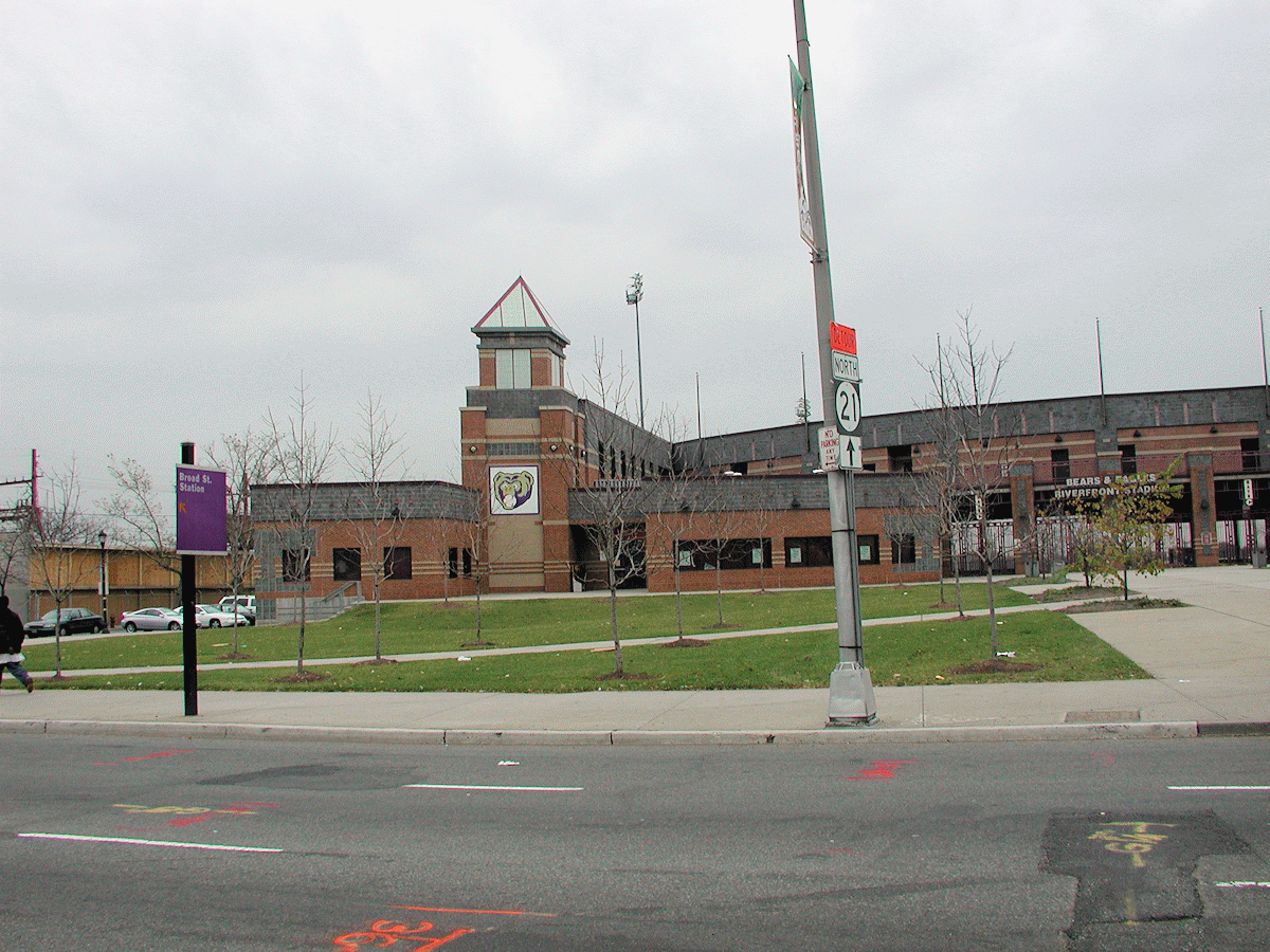 riverfrontstadium02.gif