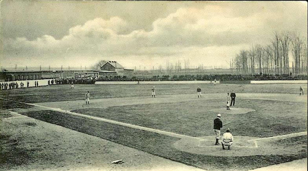 Black & White
Postcard

