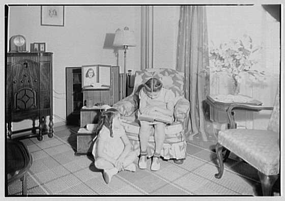 Living Room 1944
Photo from Library of Congress
